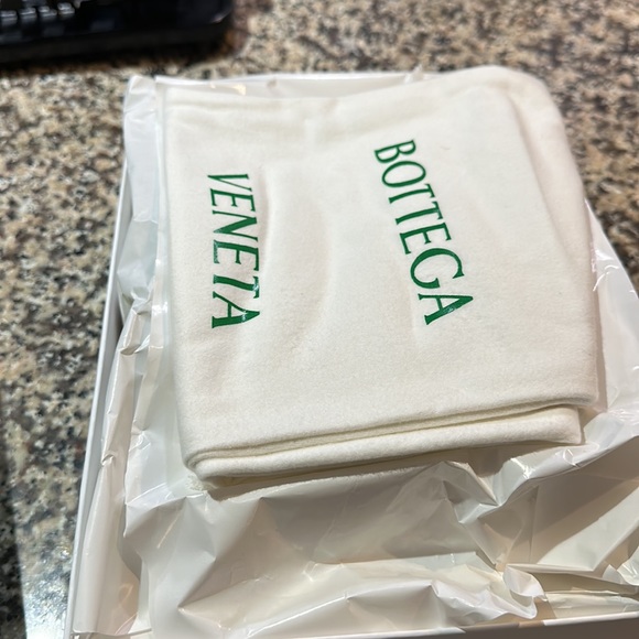 🔥🔥Authentic Bottega Veneta shoes🔥🔥women 10.5 3’inch heel “New with 🏷️” - Picture 2 of 13